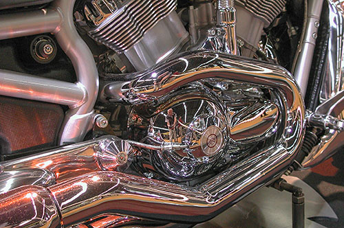 Harley-Davidson 'V-drag, V-rod, Milwaukee twin 2003' - © Norbert Pousseur