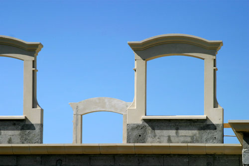 Neo-classic structure of windows - © Norbert Pousseur