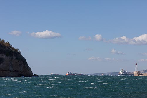 Entrance of the port of Marseille - © Norbert Pousseur