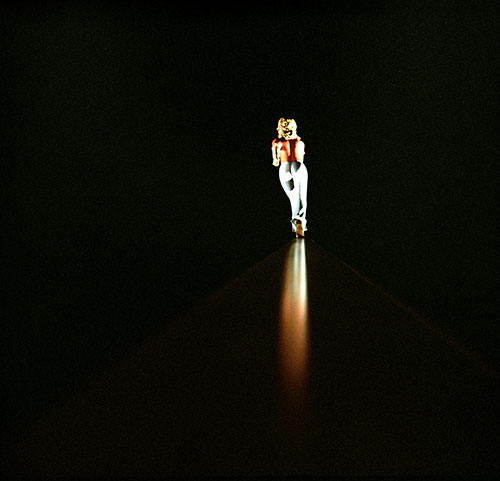 Woman at the top of a mast - © Norbert Pousseur