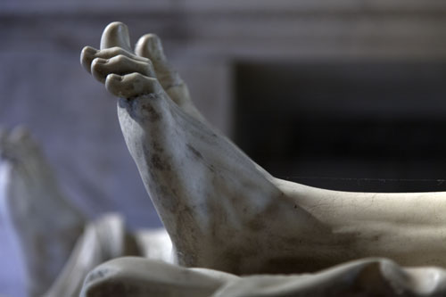 Foot of queen Claude of France - © Norbert Pousseur