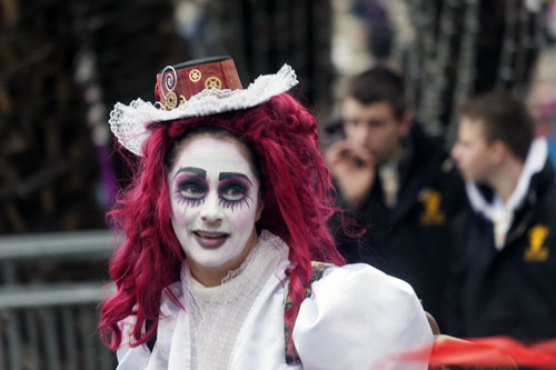 Tête lunaire féminine - © Norbert Pousseur