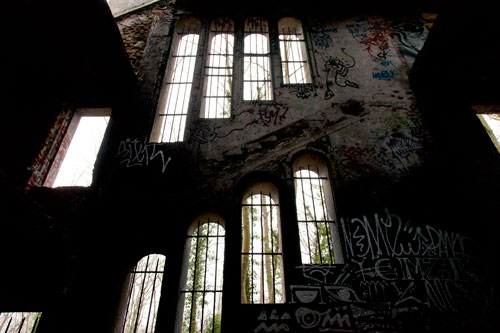 Windows of monumental staircase - © Norbert Pousseur