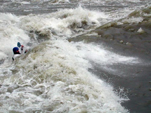 Kayak balayé par le courant - © Norbert Pousseur