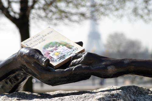 Book walking - © Norbert Pousseur