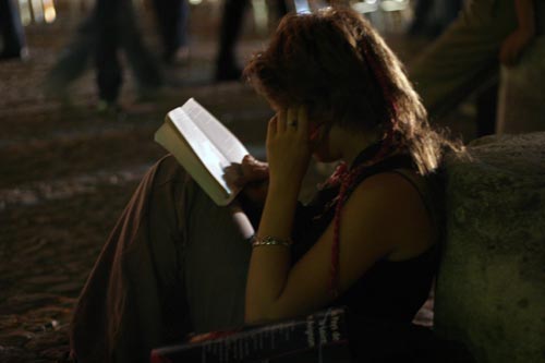 Lectura en Aviñón - © Norbert Pousseur