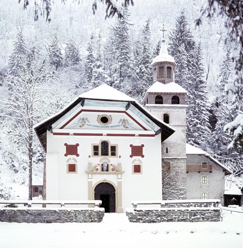 Fachada de Notre dame de la Gorge - © Norbert Pousseur