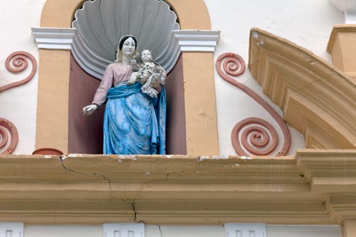 Virgen en fachada - © Norbert Pousseur