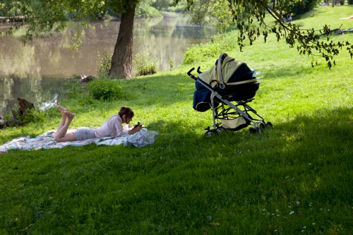 Resting on the grass - © Norbert Pousseur