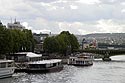 Bateaux mouches et pont Mirabeau - © Norbert Pousseur