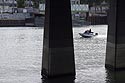 Vedette fluviale passant sous le périphérique - © Norbert Pousseur