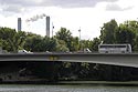 Le pont d'Issy vers l'île St Germain et Issy les Moulineaux - © Norbert Pousseur