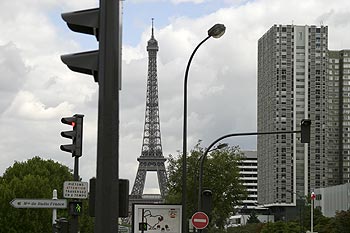 Feux rouges et Tour Eiffel - ponts sur Seine - © Norbert Pousseur