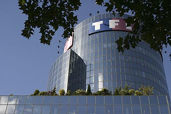 La tour de verre de TF1 - ponts sur Seine - © Norbert Pousseur