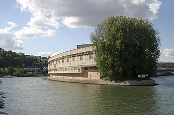 L'île Seguin et l'ancienne usine Renault - ponts sur Seine - © Norbert Pousseur