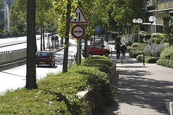 Abords routiers du pont de Billancourt - ponts sur Seine - © Norbert Pousseur