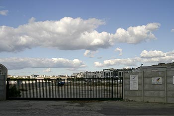 Les terrains Renault de Boulogne-Billancourt, vides - ponts sur Seine - © Norbert Pousseur