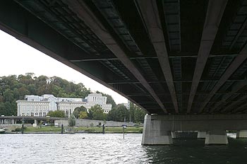 Sous le manteau du pont de Sèvres - ponts sur Seine - © Norbert Pousseur