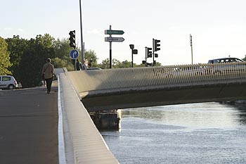 Accès du pont de Puteaux - ponts sur Seine - © Norbert Pousseur