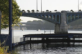 La première arche du pont d'Asnières - ponts sur Seine - © Norbert Pousseur