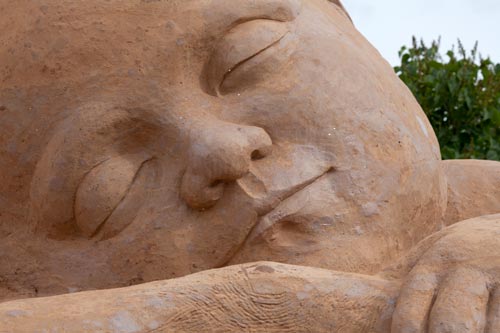 Visage de sable de bébé - © Norbert Pousseur