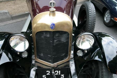 Avant d'une des premières Citroen - voiture ancienne - © Norbert Pousseur