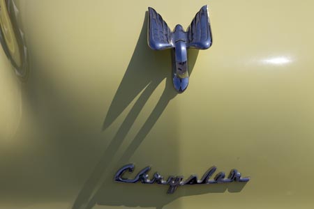 Marque de Chrysler Windsor - voiture ancienne - © Norbert Pousseur