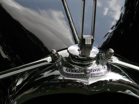 Radiateur d'Aston Martin Tourer Abbey - voiture ancienne - © Norbert Pousseur