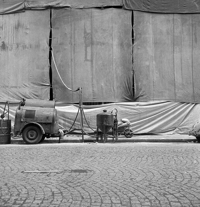 Engins de construction solitaires -  © Norbert Pousseur