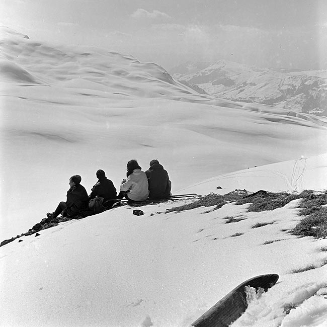 Solitude de groupe en pleine neige - © Norbert Pousseur