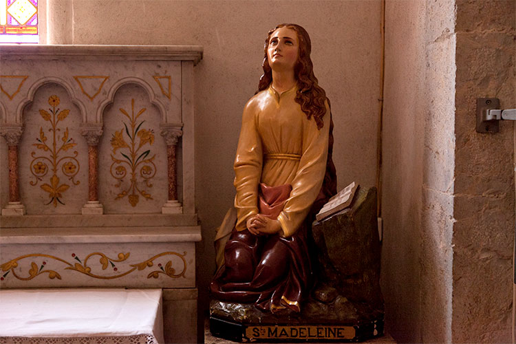 Statue de St Madeleine, priant -  © Norbert Pousseur