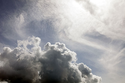 Cumulus et stratus, dans un ciel changeant -  © Norbert Pousseur