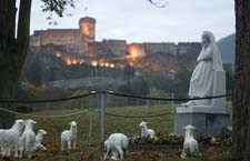 Pélerins à Lourdes - © Norbert Pousseur - canon400da__1284