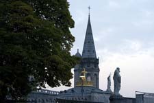 Pélerins à Lourdes - © Norbert Pousseur - canon400da__1324