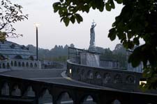 Pélerins à Lourdes - © Norbert Pousseur - canon400da__1325