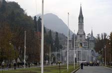 Pélerins à Lourdes - © Norbert Pousseur - canon400da__1391